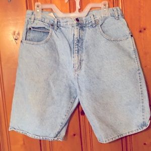 Size 34 Women’s True Blue jean shorts